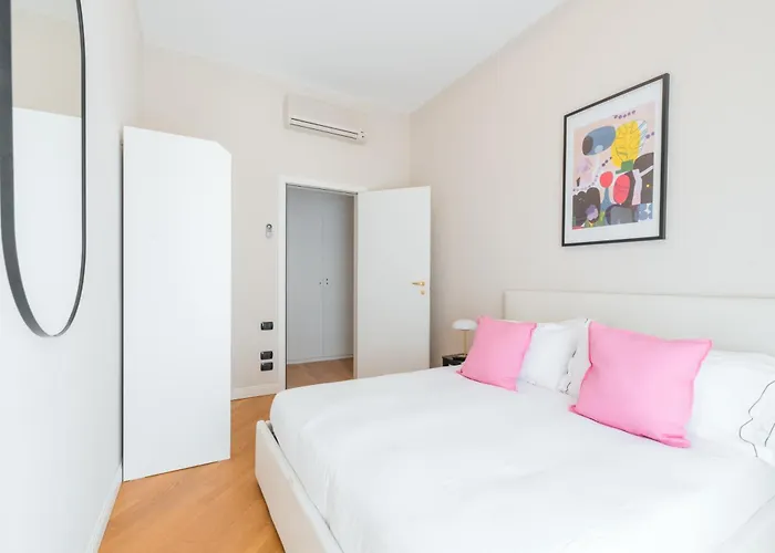 R Azalea House Apartament
